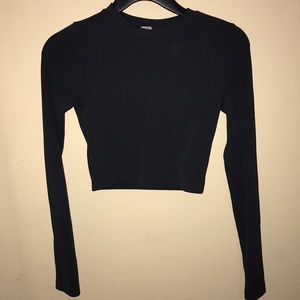 Long sleeve crop top